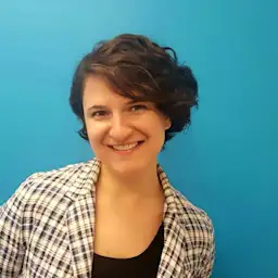 Lily is a learning experience designer at Contentful with a unique multidisciplinary knowledge in journalism, user research and design, and instructional design. She considers herself a creative techie using cooking and baking as therapy.