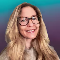 Karen has 25 years experience in Digital Marketing, Strategy and Business Value Consulting. 