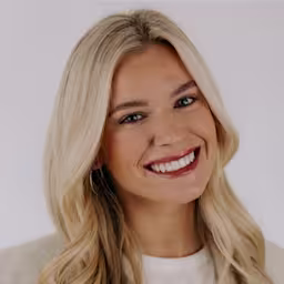 Hadley likes to fuse creativity and analytics to drive demand at Contentful.