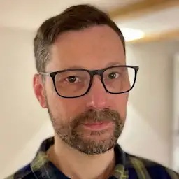 Daniel is a Staff Product Designer at Contentful.