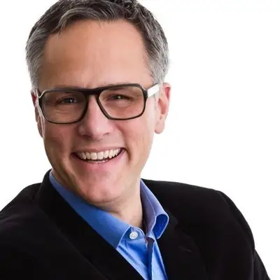 Headshot of Axel Griesinger.