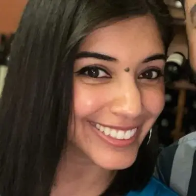 kaveri ahuja headshot