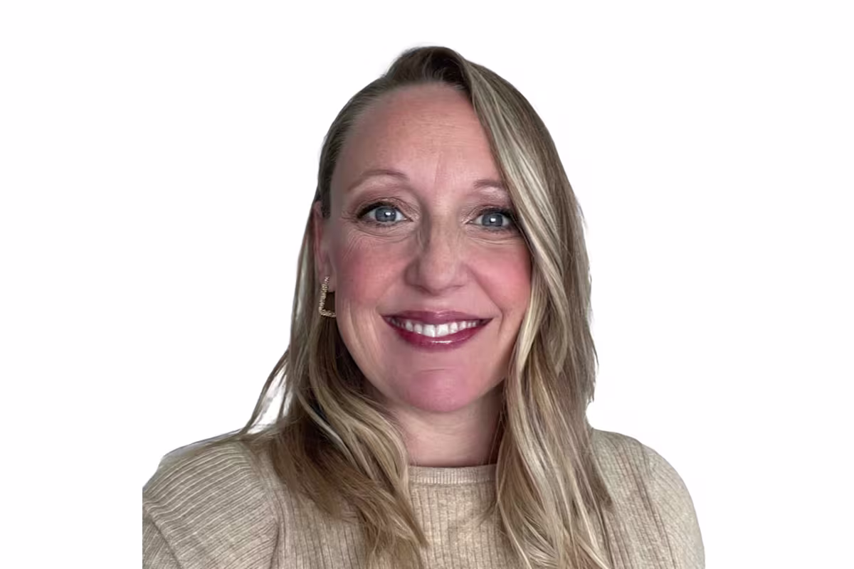 Photo of Elizabeth Maxson.